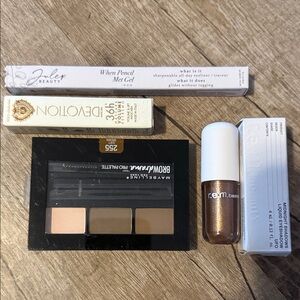 Eye Makeup Set in Neutral Colors